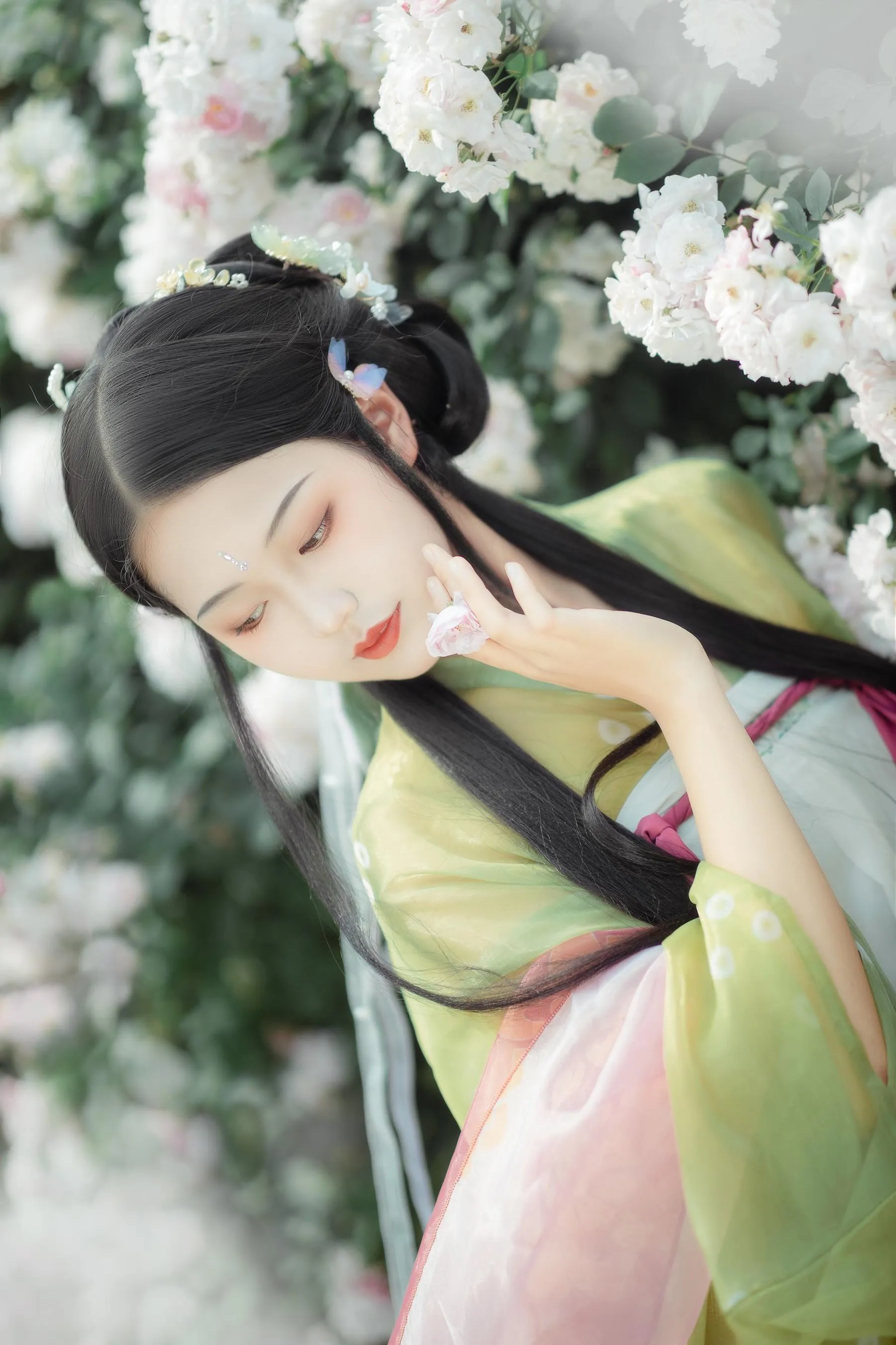 [YITUYU艺图语]2022.09.14 蔷薇 若韵 [23P]插图5